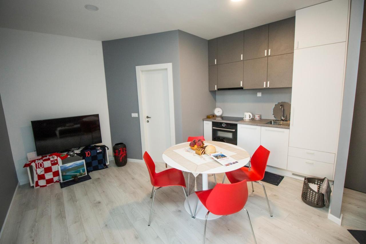 Apartman Gusar -Top Position, Close To The Center And The Beach, Fully Equipped Omiš Εξωτερικό φωτογραφία