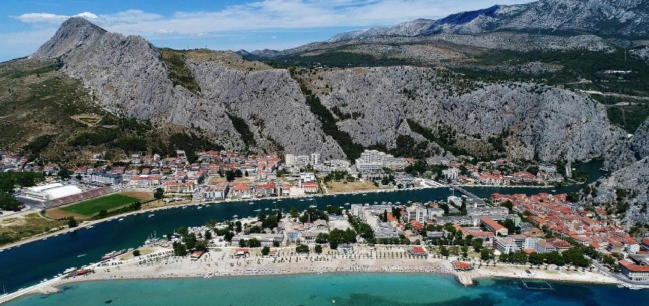 Apartman Gusar -Top Position, Close To The Center And The Beach, Fully Equipped Omiš Εξωτερικό φωτογραφία